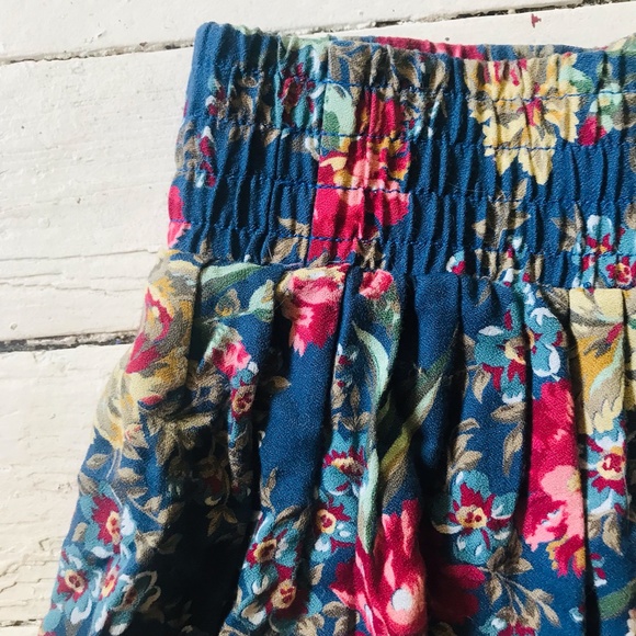 100% Rayon Vintage Skirt w/ Pockets - Picture 2 of 2